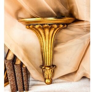 Regency Italian Neoclassical Carved Gilt-Wood‎ Wall Shelf
